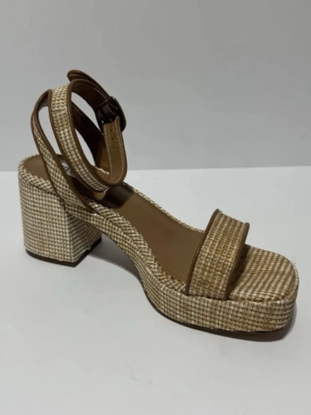 Steve Madden Womens Ivee Sandals Tan Size 7 M